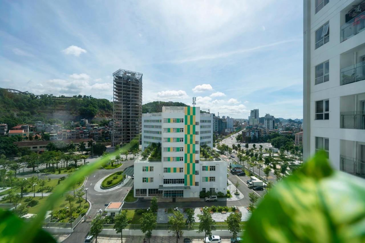 The 1108 Sapphire Apartment *