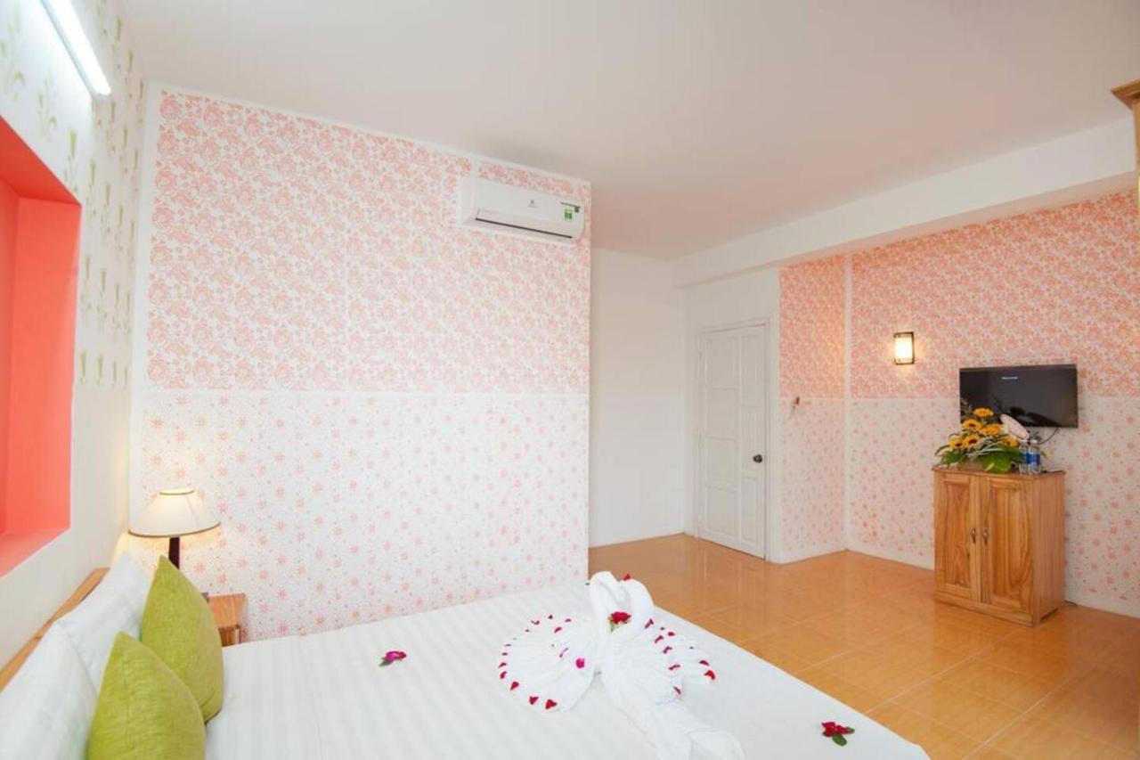 Tri Tran Bed & Breakfast 2*