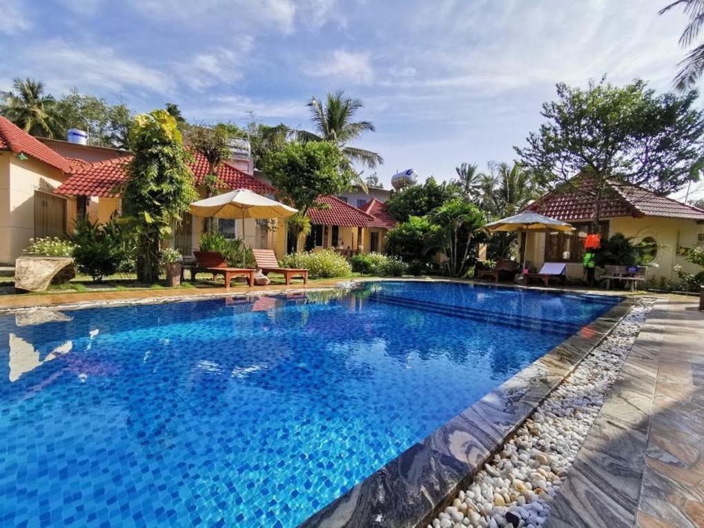 Sun & Wind Paradise 3* Phú Quốc