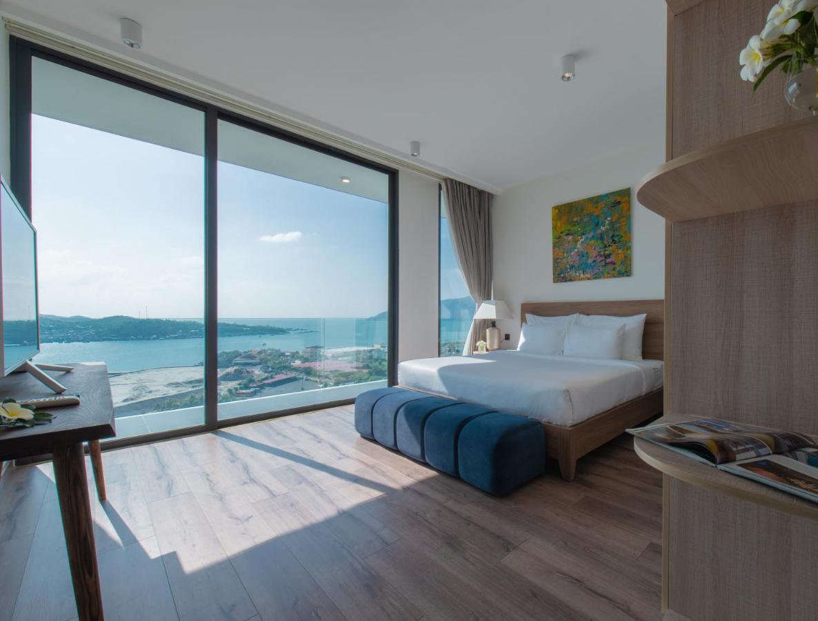 Oceanfront Villas *