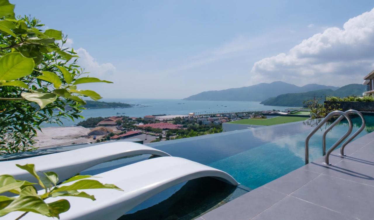 Oceanfront Villas