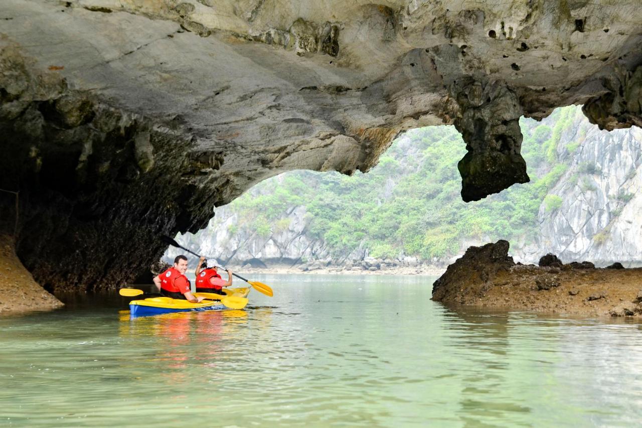 Paradise Sails Cruise  Ha Long