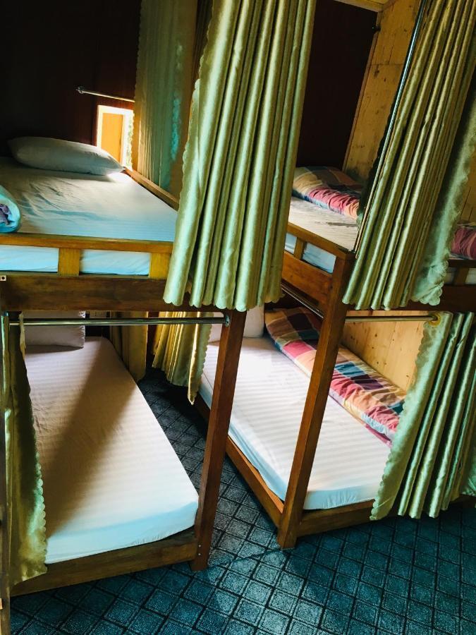 Hostel Hill & Tour *