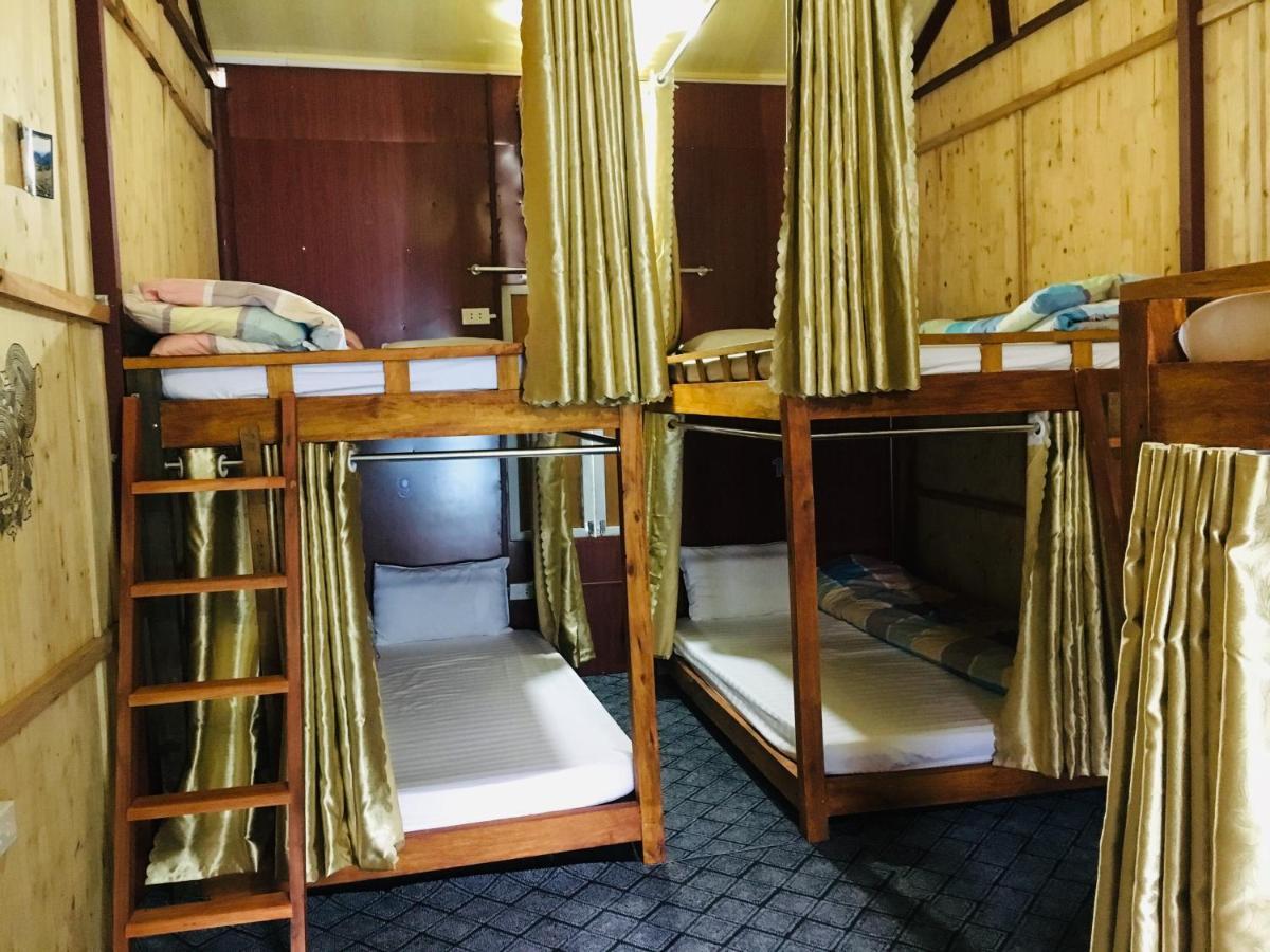 Hostel Hill & Tour
