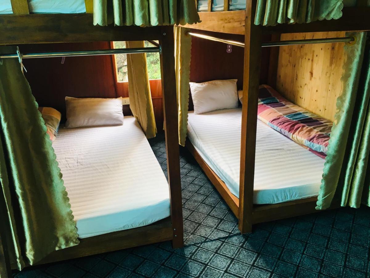 Hostel Hill & Tour