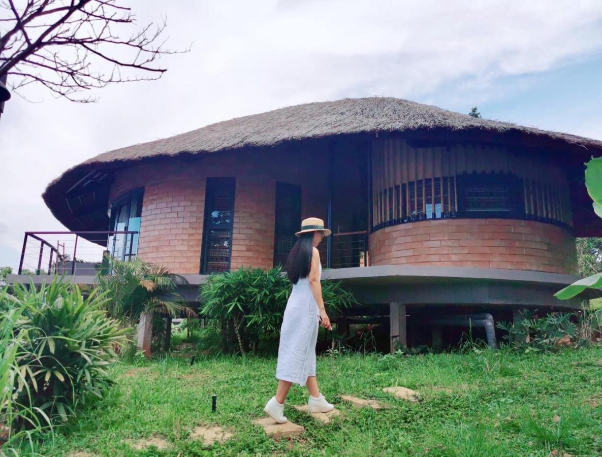 Tomodachi Retreat - Lang Mit Son Tay