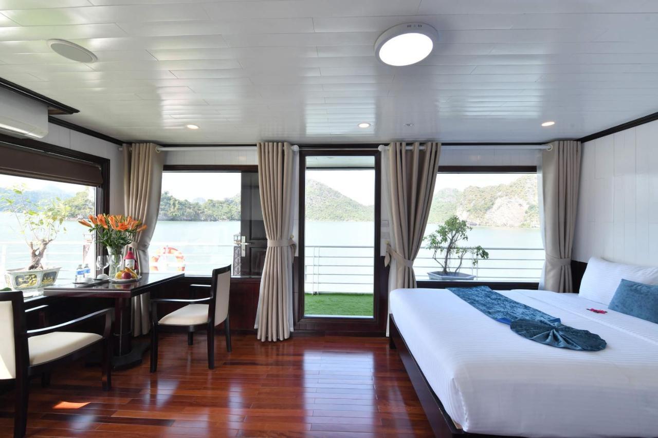 Halong Sapphire Cruise  Nan Giang