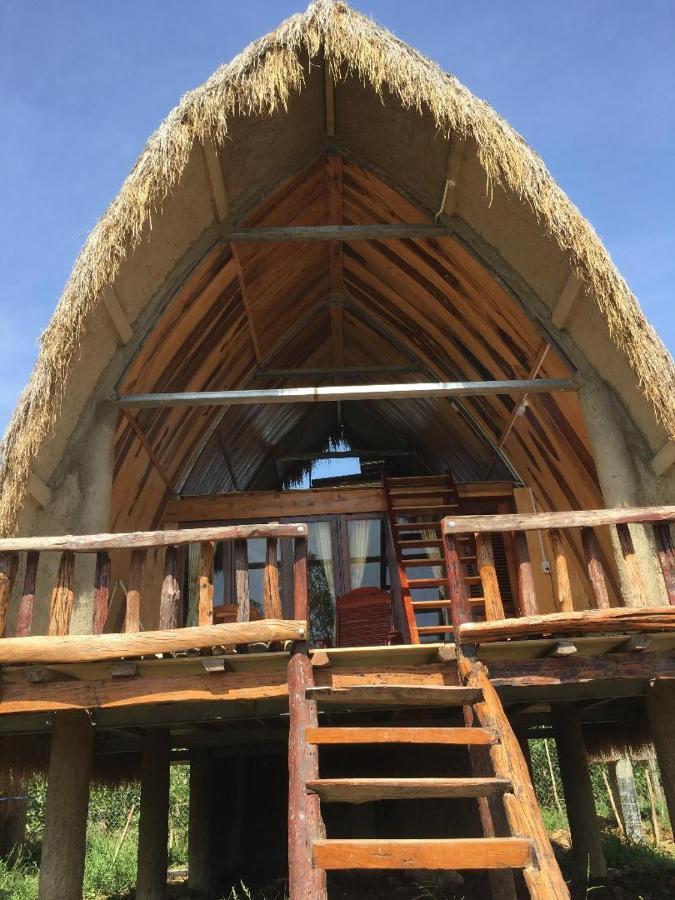 Resort Rice Straw Lodge- *