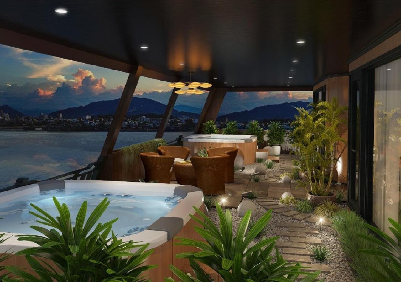  La Regina Grand Cruise Ha Long