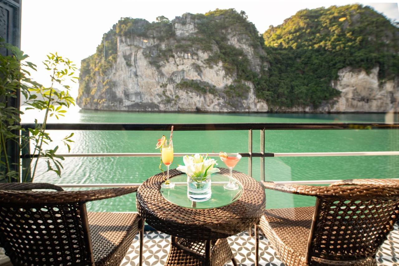  Rosy Cruises