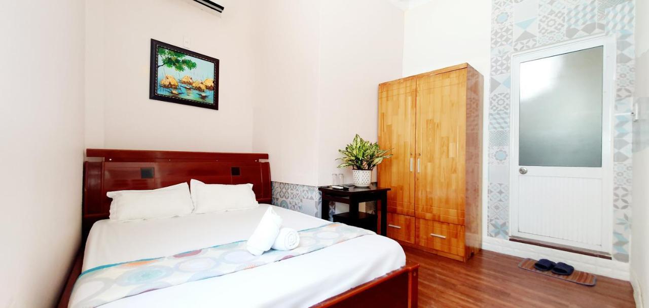 Forget Me Not Hotel *