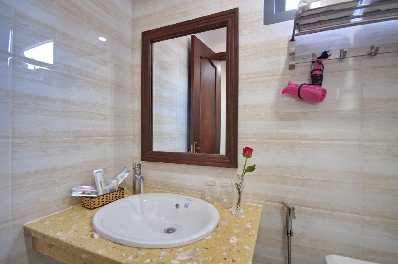 Harvey & Hotel Nha Trang