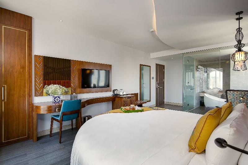 Hotel Parze Ocean & Da Nang