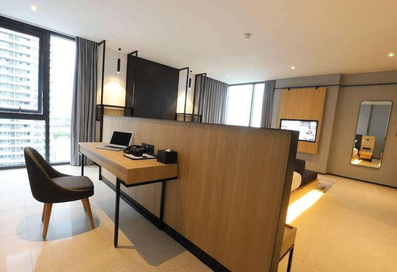 Anya Hotel