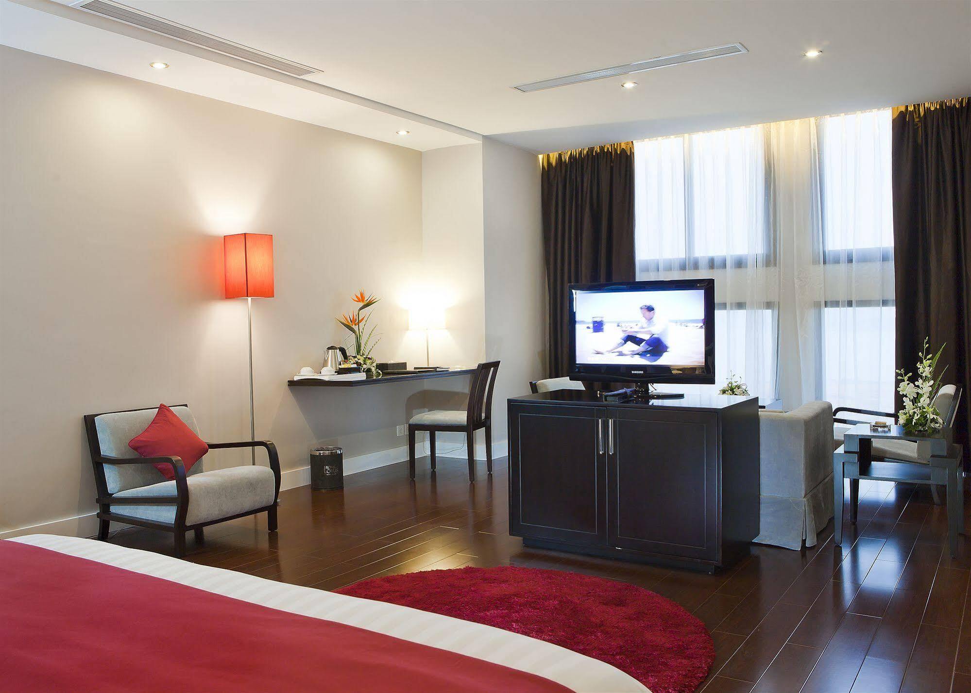Royal Lotus Hotel 4*