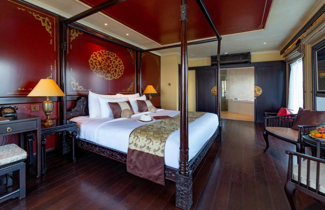  Heritage Line Violet Cruise - Halong Bay & Lan Ha Bay 5*