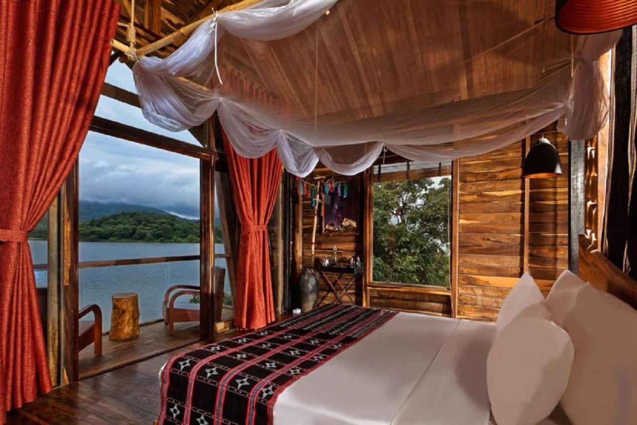 Resort Lak Tented Camp