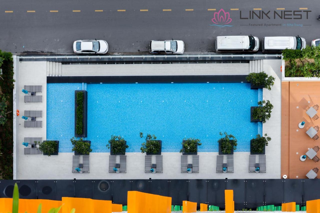 Linknest Ariyana Seaview 4*