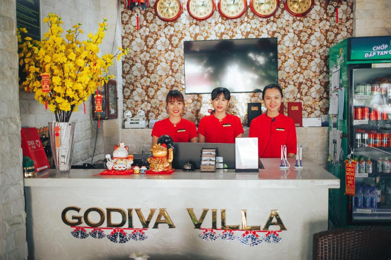 Godiva 3*