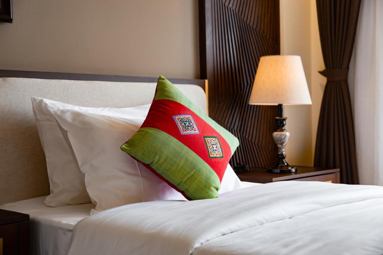 Khách sạn The View 4*
