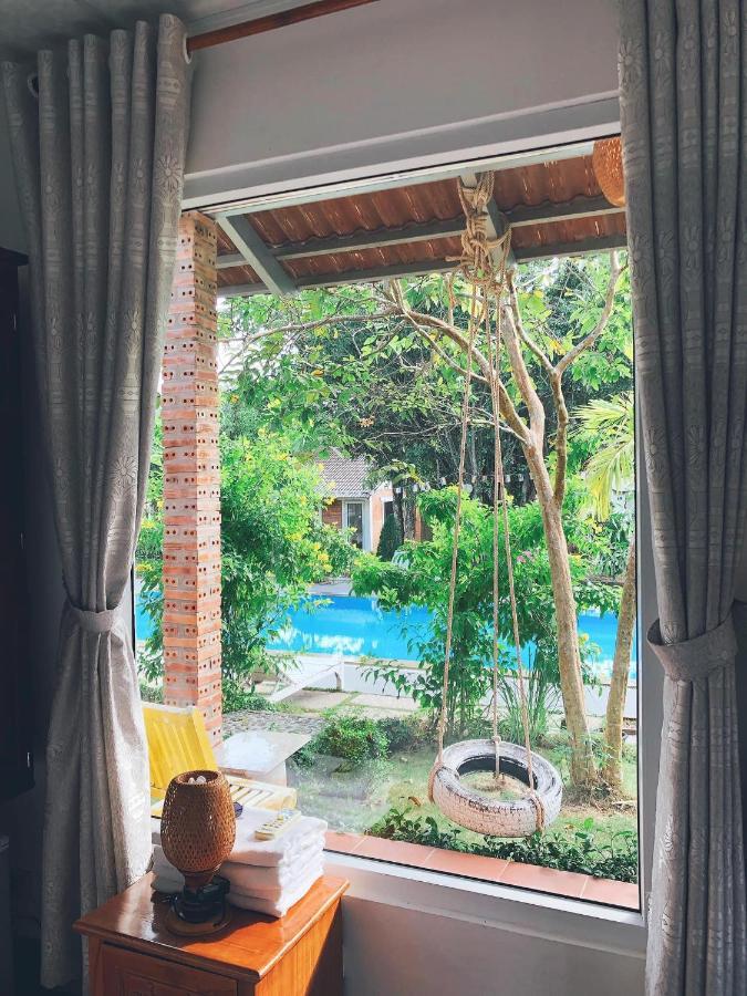 Her Bungalow