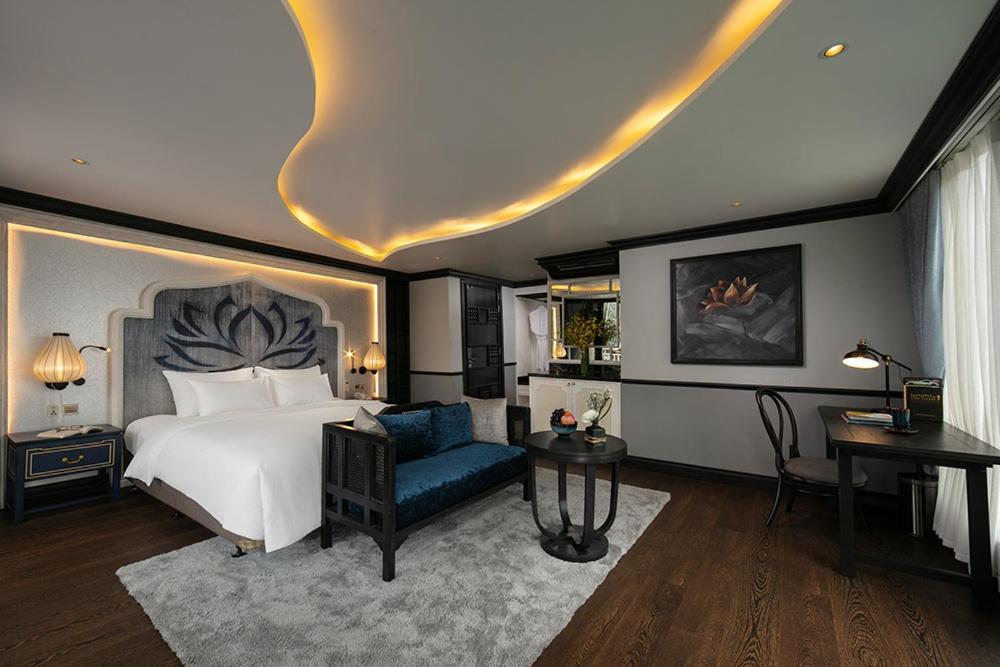  Lapinta Boutique Cruises