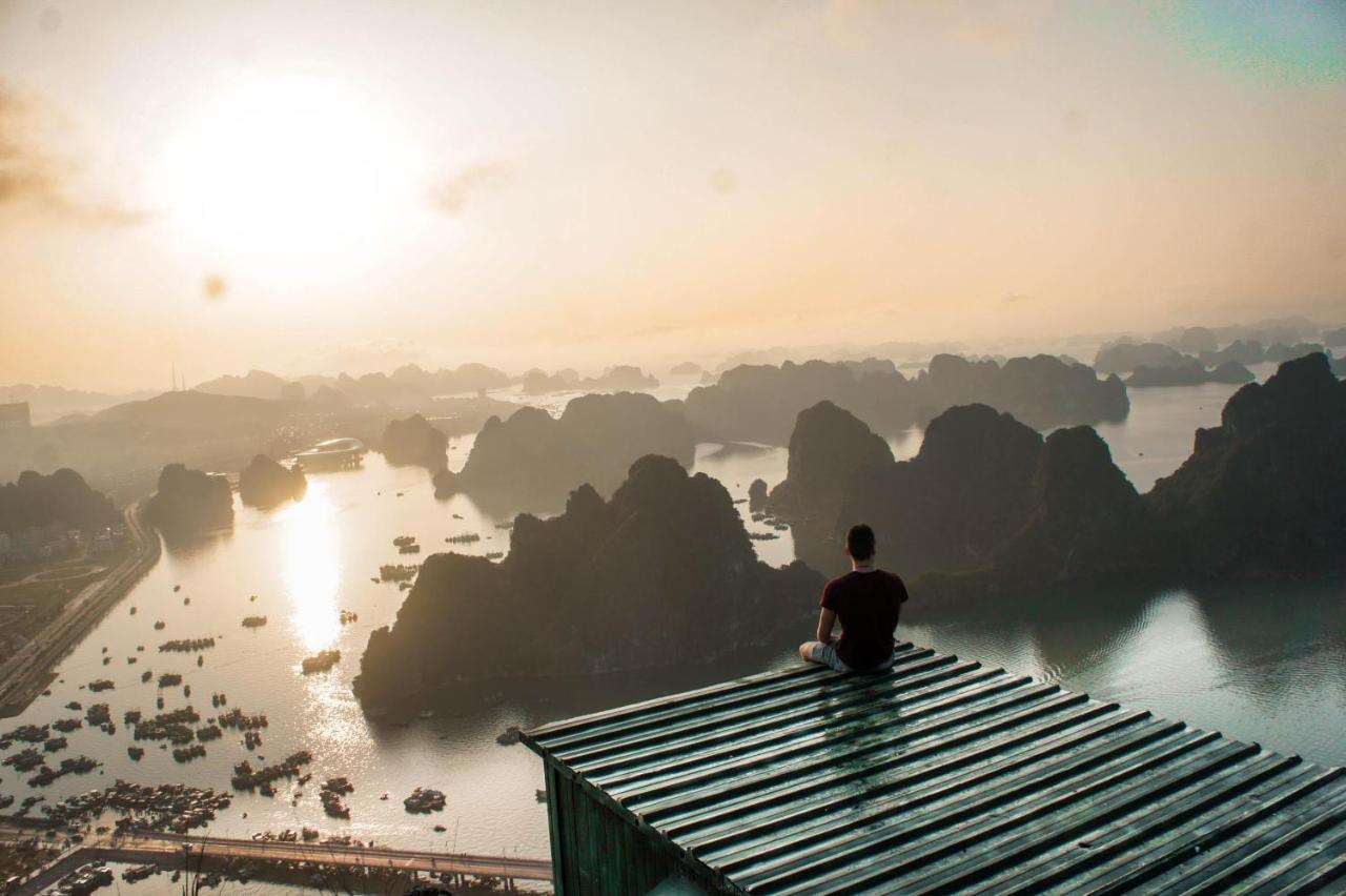  Lapinta Boutique Cruises Ha Long