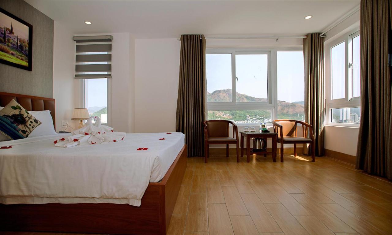 Hotel Canary