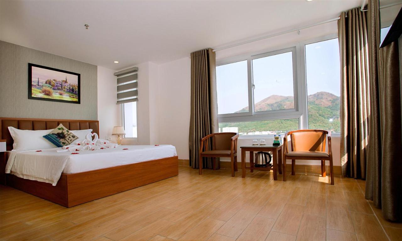 Canary Hotel 3*