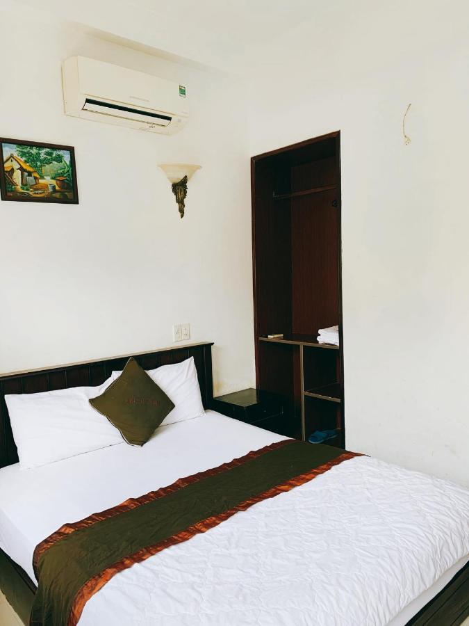 Phong Luu Hotel 2*