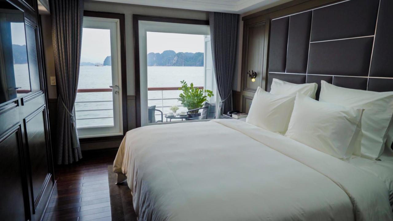 Du Thuyền Paradise Grand Vịnh Lan Hạ 5*