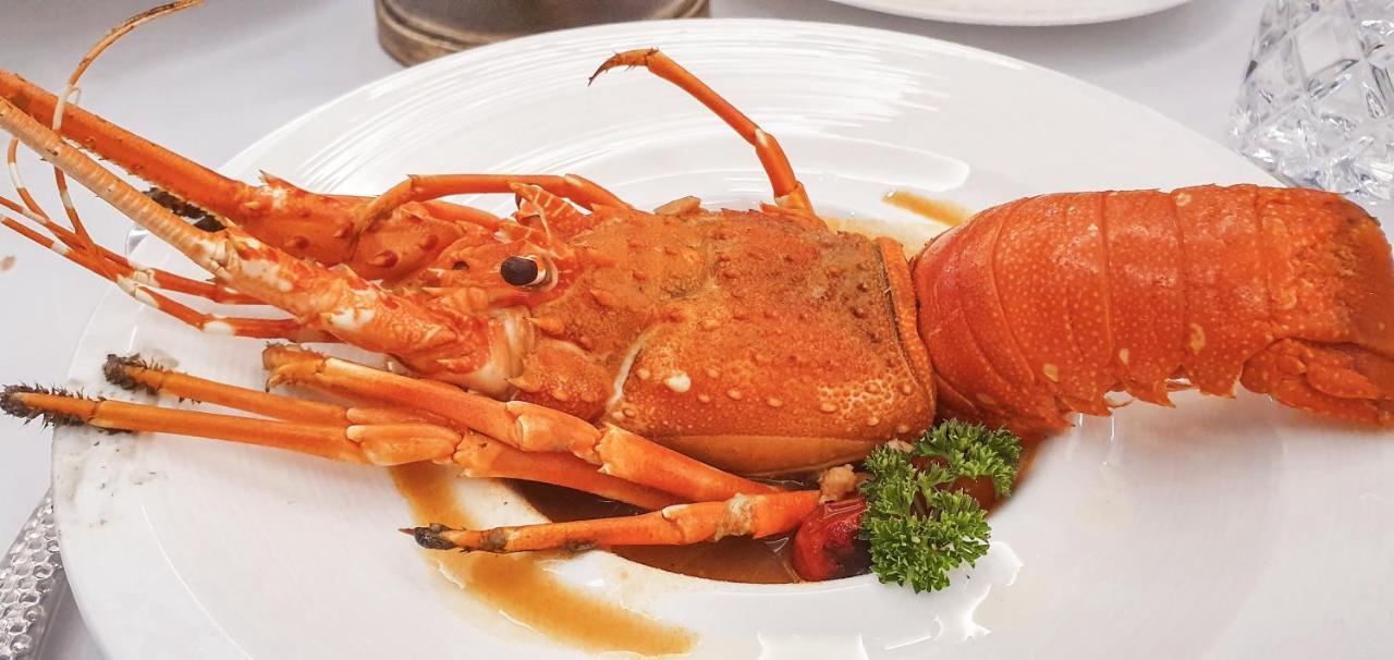 Du Thuyền Paradise Grand Vịnh Lan Hạ  Hạ Long