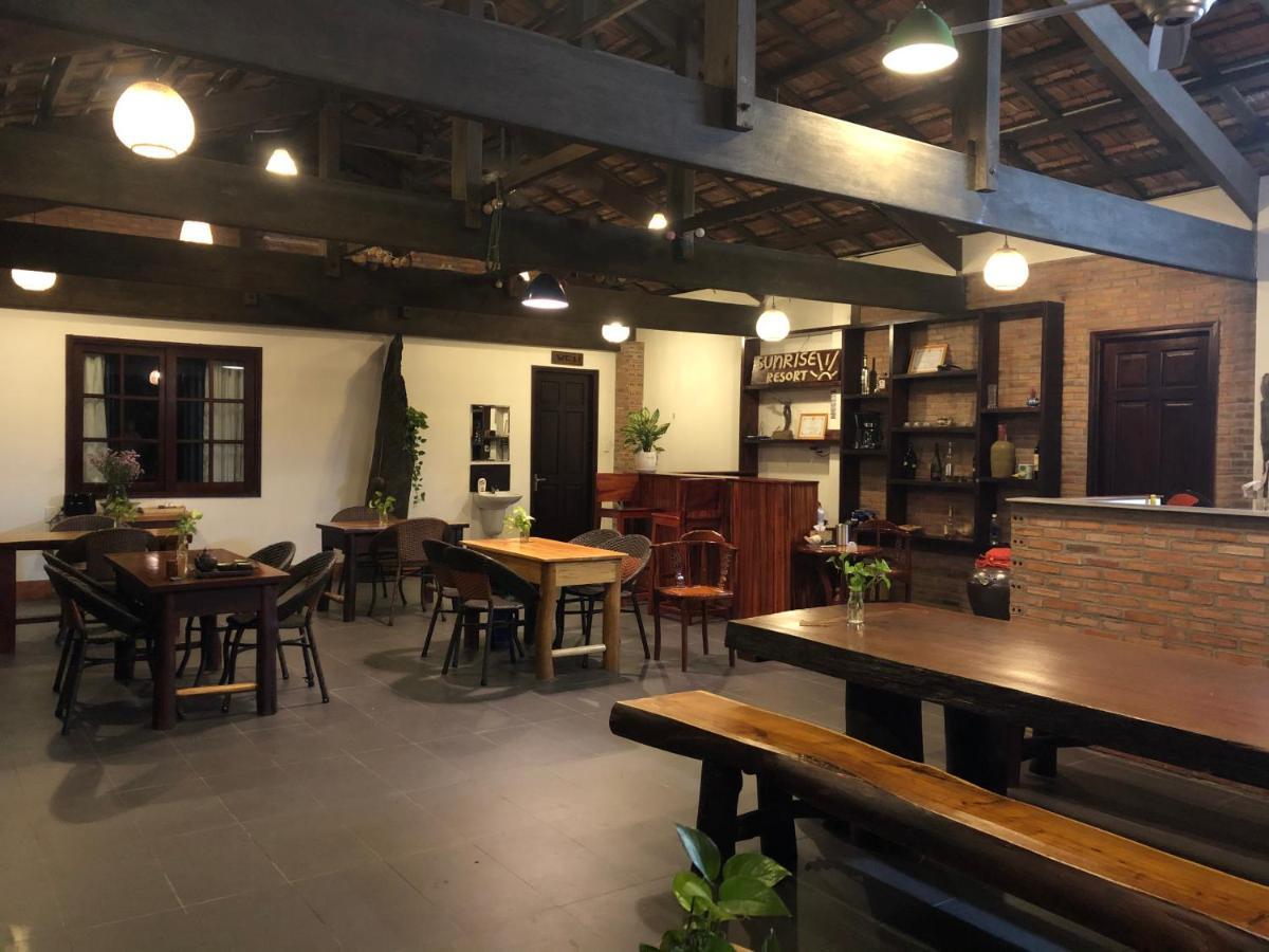 Khách sạn Sunrise Resrort
