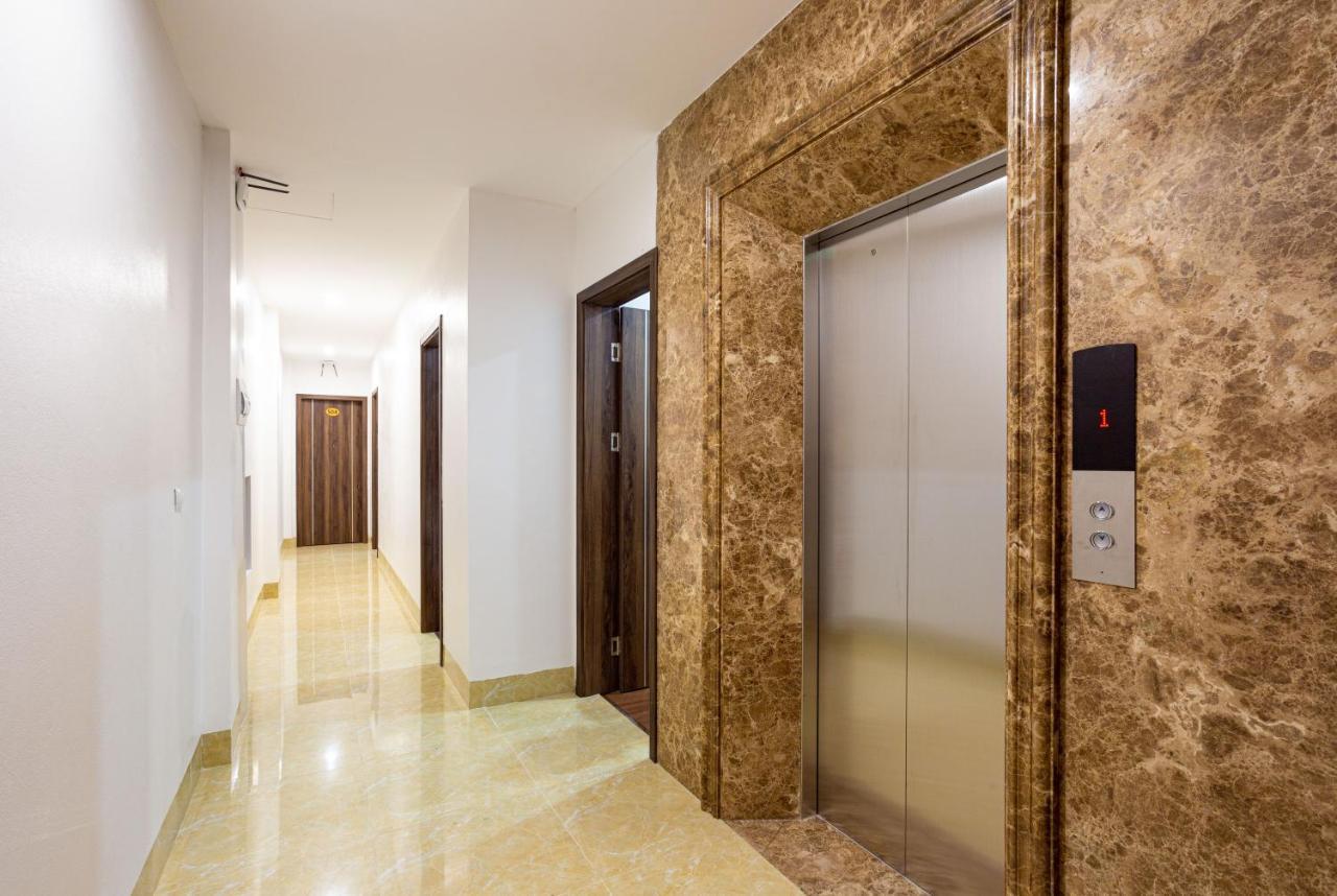 Khách sạn Victoria 3*