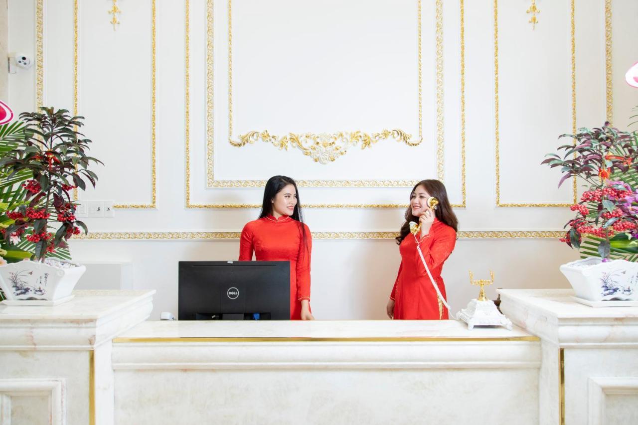 Money Fine - Khach San Vang Hotel