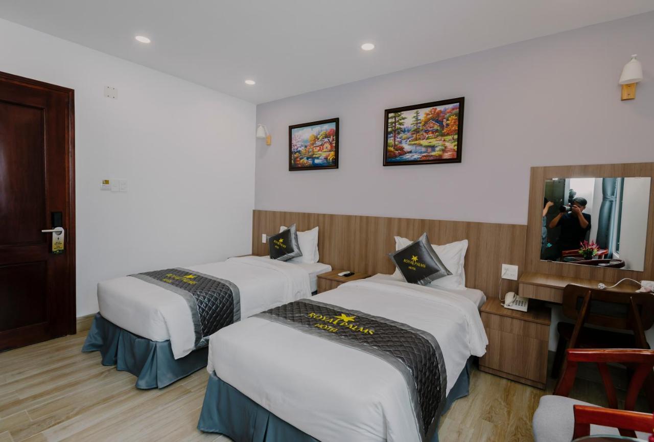 Royal Palms 2*
