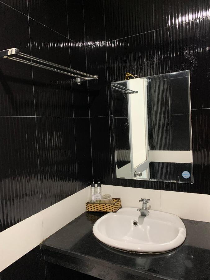 Hotel Phong Luu