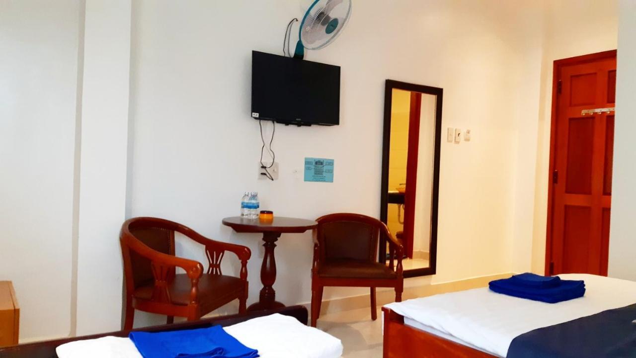 Tom Hum Palace Hotel