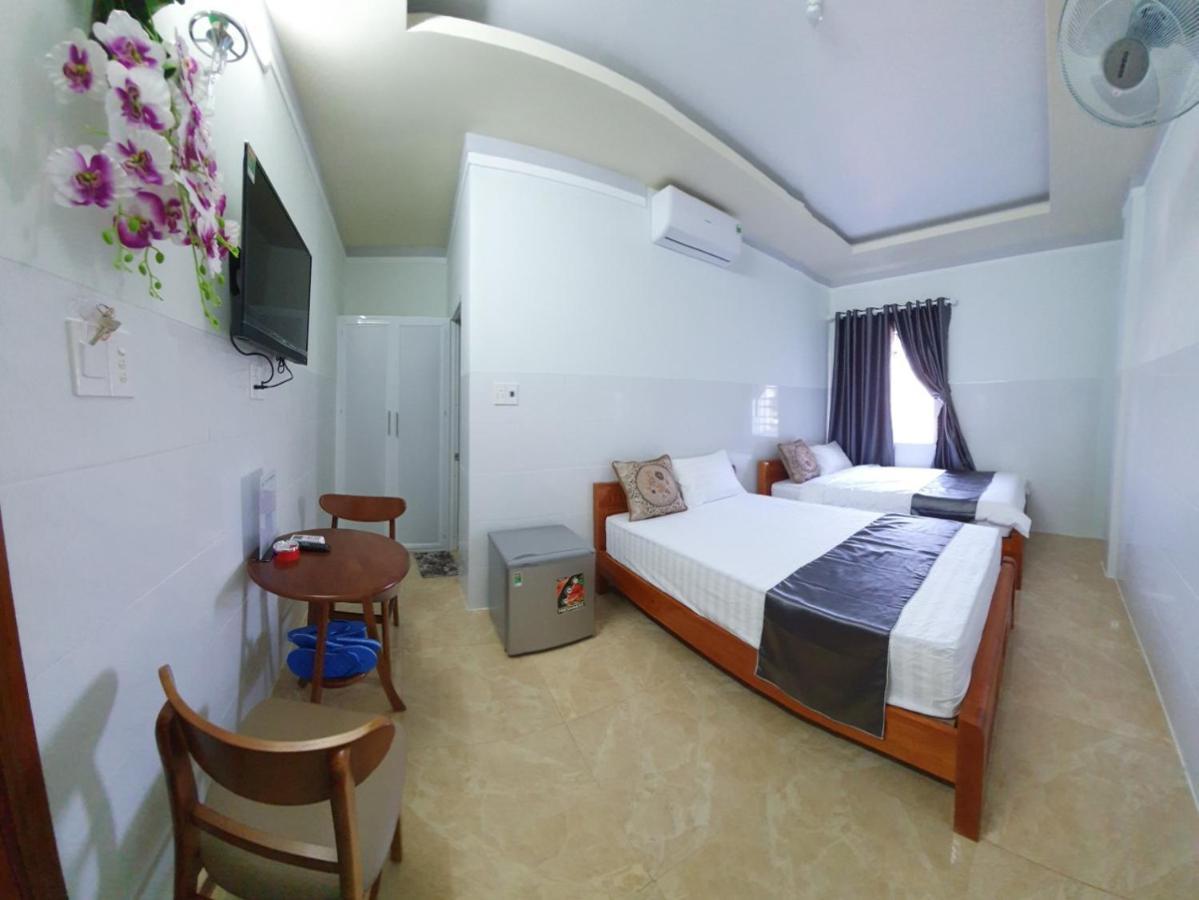 Phuong Dung Hotel *