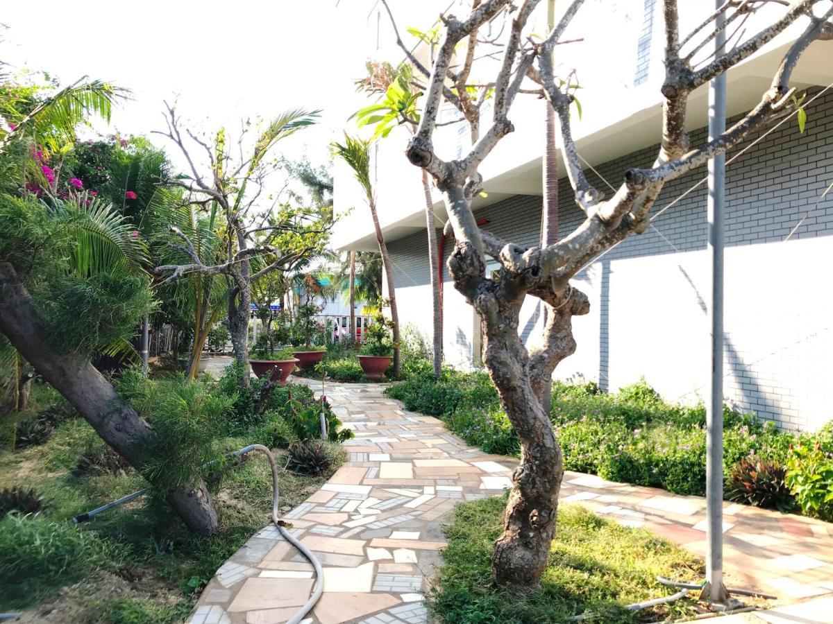 Oceanward & Resort Long Hai
