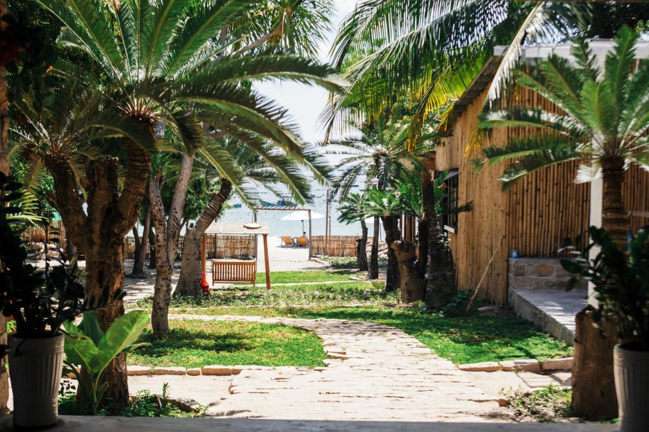 Dao Hoa Vang Khách sạn Cam Ranh