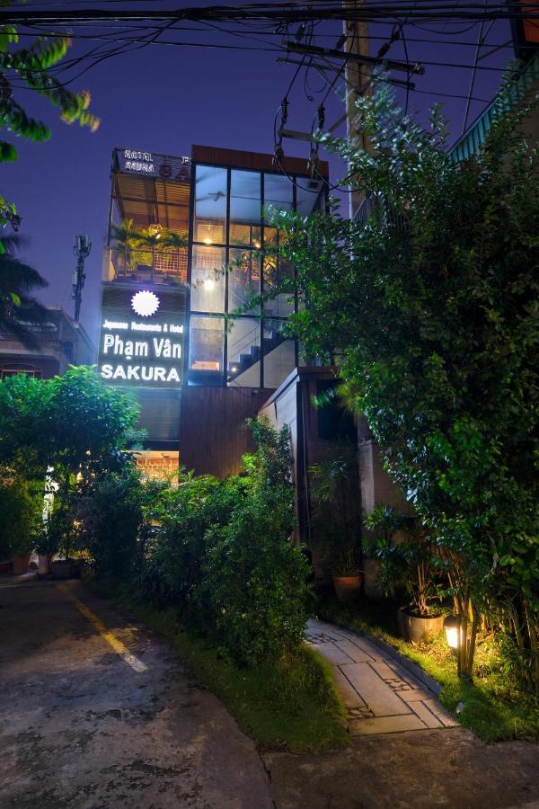 Pham Sakura Hotel 2*