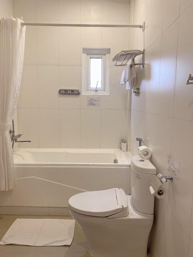 Hotel Pham Sakura Thuan An