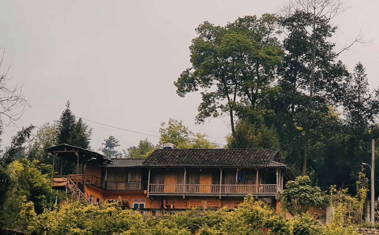 La Beaute Bac Ha (Lao Cai)