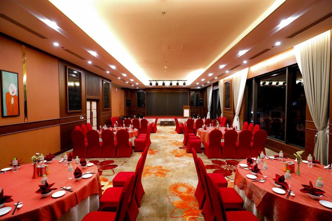 Grand Phoenix