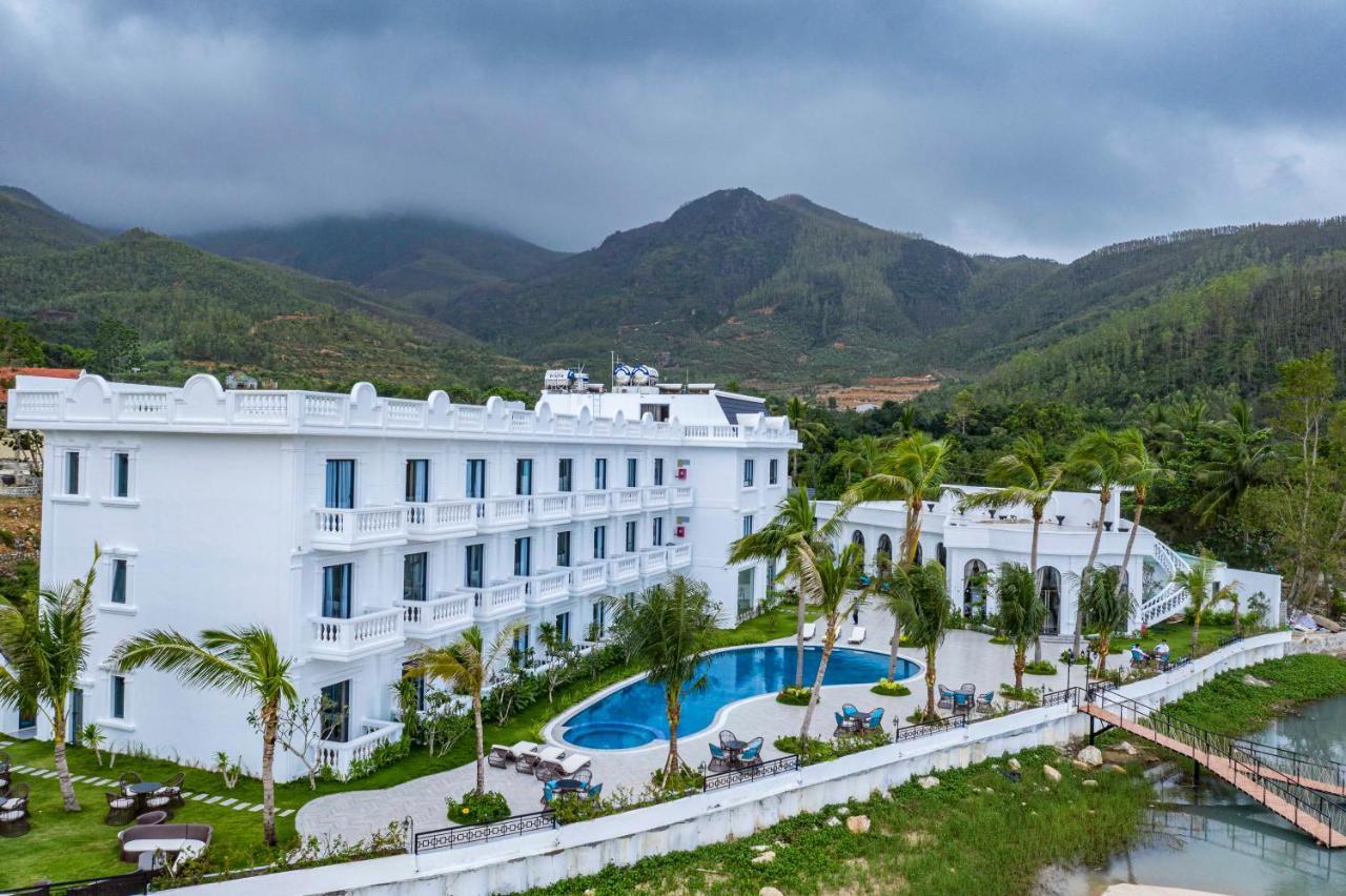 Resort Seaside Boutique