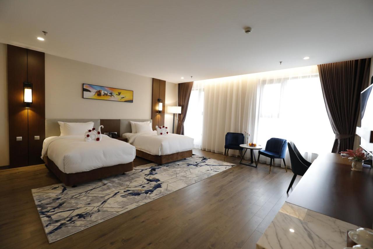 Hotel Grand Phoenix 5*