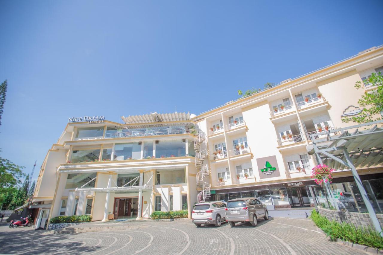 Dream Hotel 3*