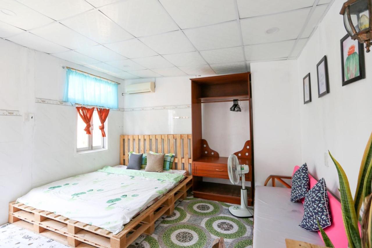 Eva Hut * Mui Ne