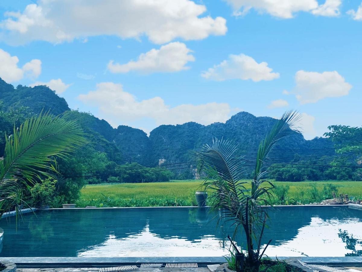 Retreat * Ninh Binh